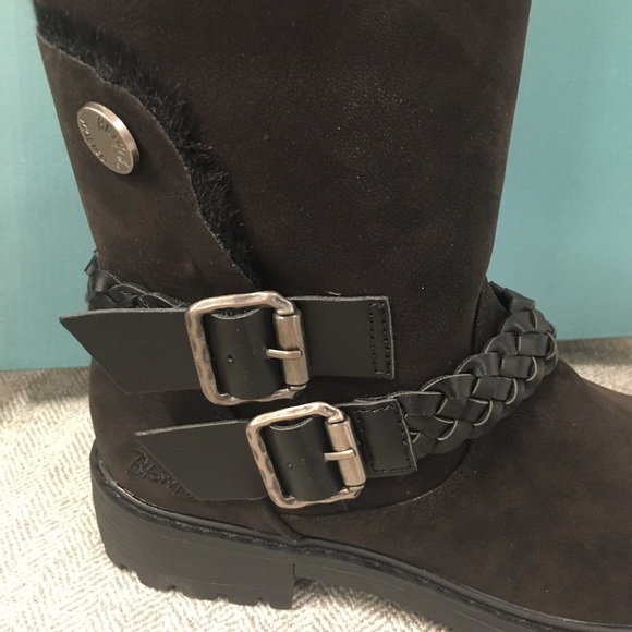 - 🐡Blowfishes Black Zip up Boots 🐡 - Picture 9 of 15